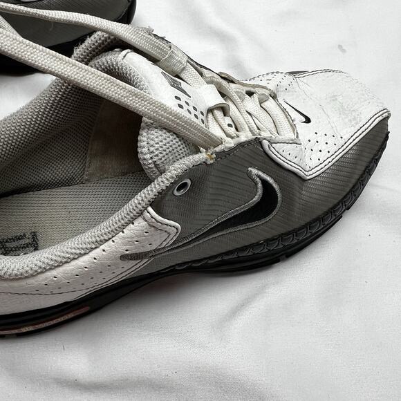 Nike Tiger Woods Low Top Cleats White Gray Golf Shoes Youth Size 1 - Picture 10 of 10